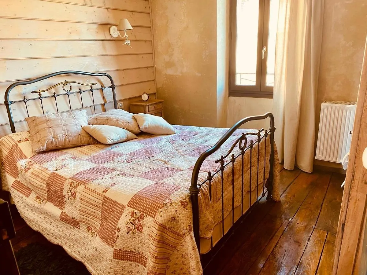Holiday home Gite Du Roc Peyrusse-le-Roc