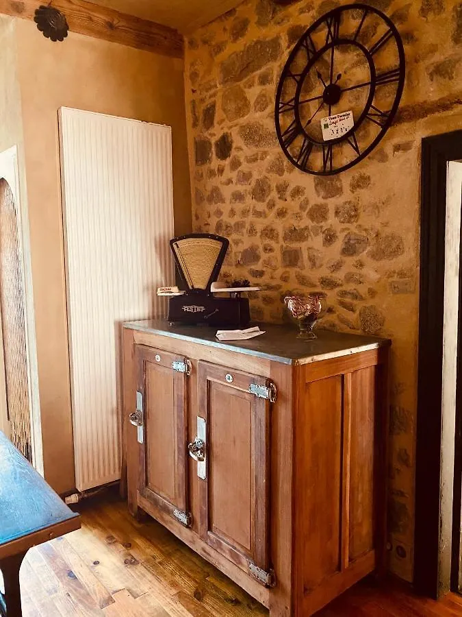 Gite Du Roc Peyrusse-le-Roc Holiday home