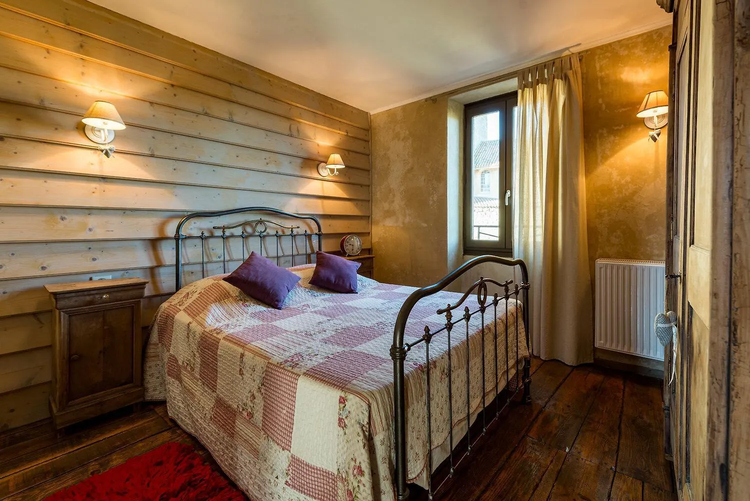 Holiday home Gite Du Roc Peyrusse-le-Roc