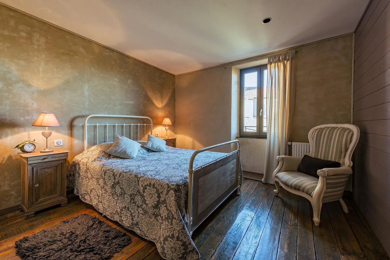 Holiday home Gite Du Roc Peyrusse-le-Roc